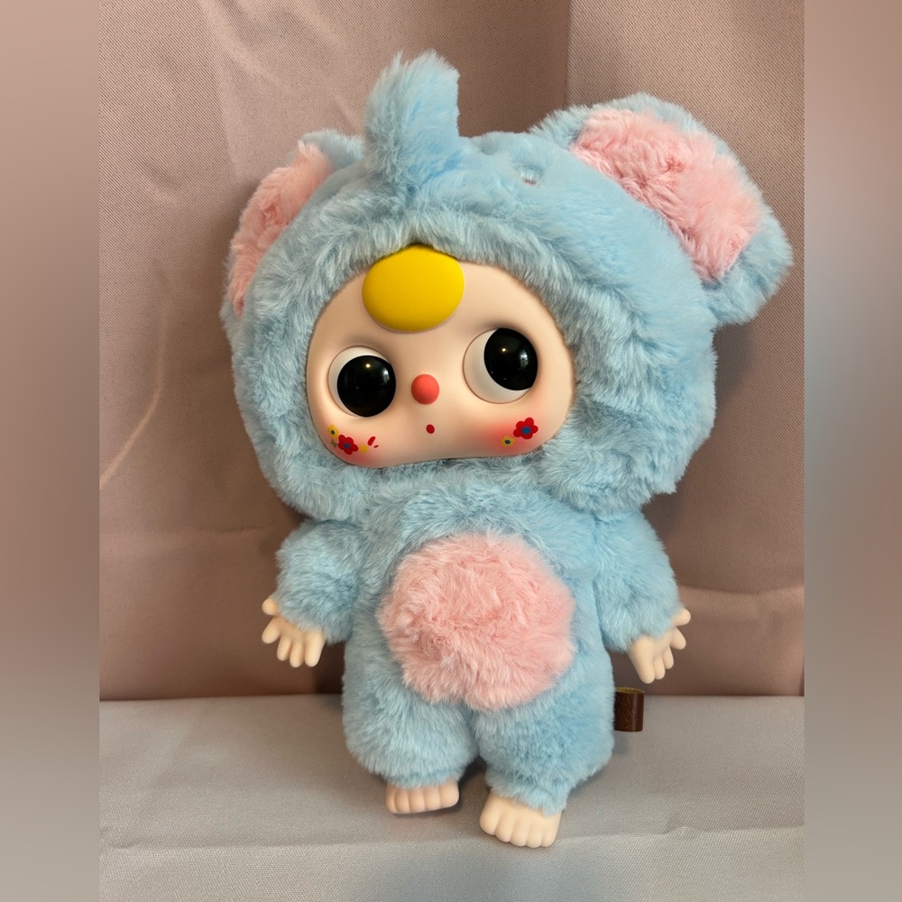 Baby 3 Elephant 400% size. New in bag.
